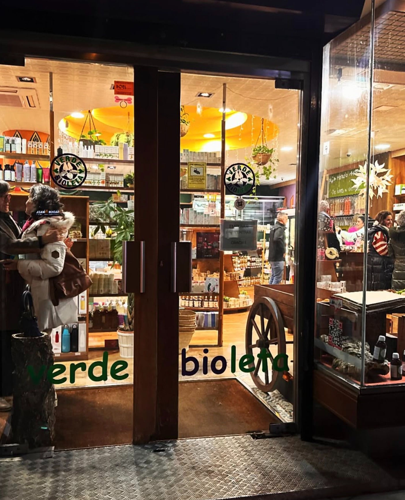 Fachada de la tienda Verde Bioleta
